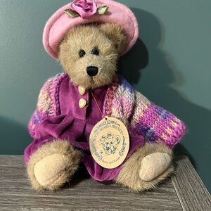 Boyds Collection “Bailey & Friends” Bear with Pink and Purple Sweater with Tag